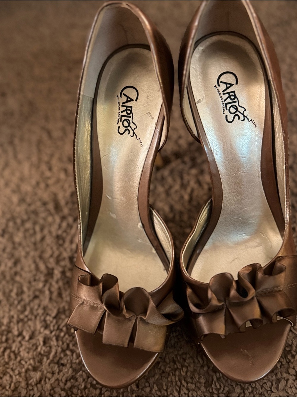 Carlos by Carlos Santana Brown Ruffle Peep-Toe Heels